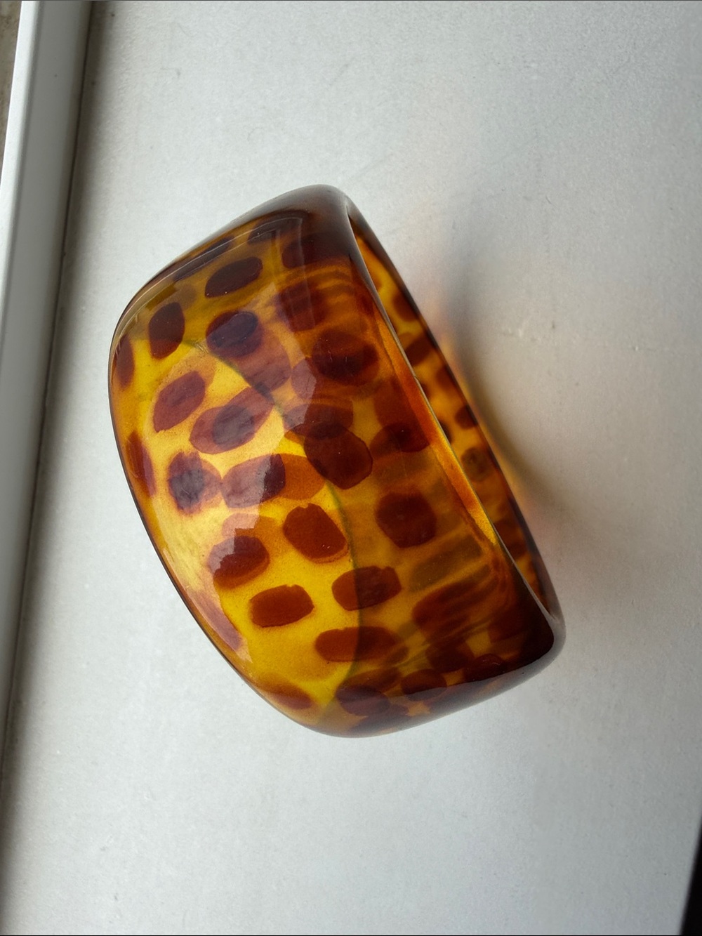 Joan Rivers, Leopard Print Tortoiseshell Resin Bangle - Amber Brown - Picture 7 of 9